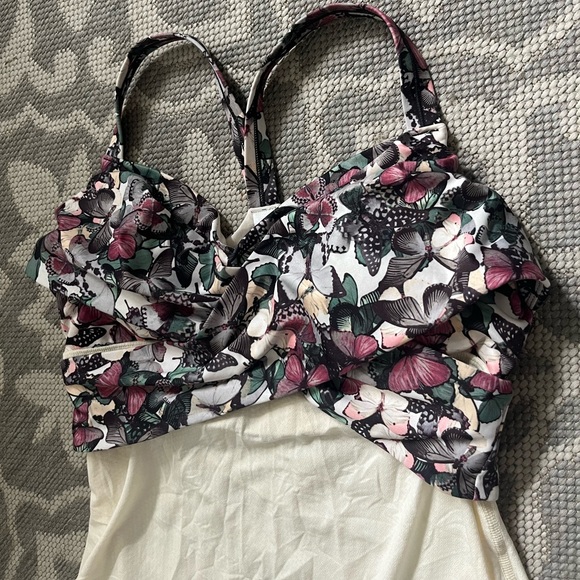 NWOT Lululemon Wrap It Up Tank
So Fly Butterfly Angel Wing Multi - Picture 7 of 9